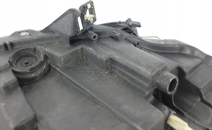 CITROEN C5 III LIFT PHARE AVANT GAUCHE DIRECTIONNELLE BI-XENON LED 9674399580 16R EUROPE