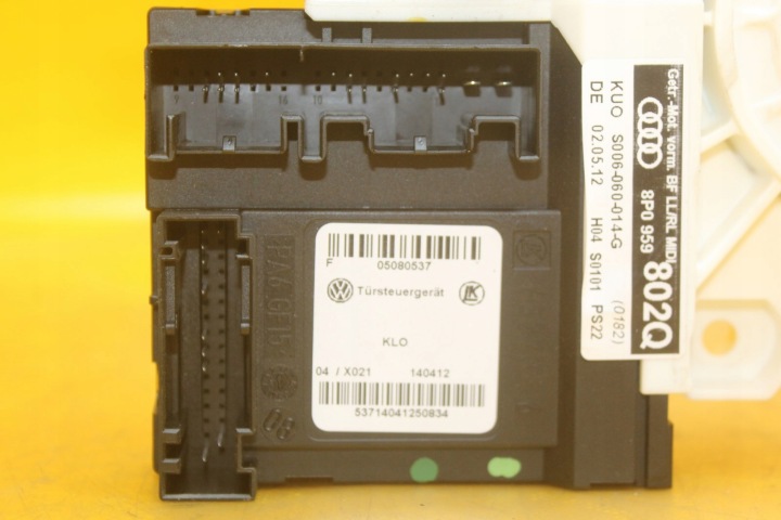 PETIT MOTEUR CONTRÔLEUR VITRES DROIT AVANT AUDI A3 8P 8P0959802Q 840311202