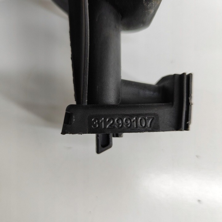 VOLVO V70 2011 SERVOMOTEUR BOUCHONS GOULOTTE DE REMPLISSAGE CARBURANTS