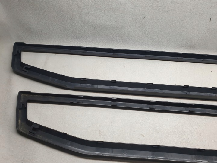VOLVO FH CHÂSSIS DANS GRILLE CALANDRE PRZODGORA BAS 82177794 82180491