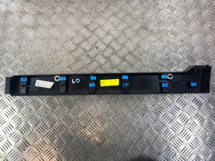 MOULURE PORTES DROIT ARRIÈRE JEEP GRAND CHEROKEE WL COURT 2021 2022 2023 2024