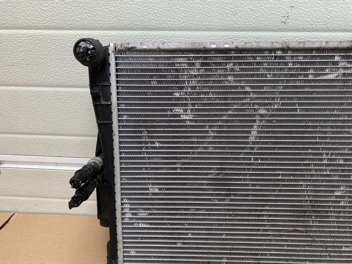 BMW E46 RADIATEUR CLIMATISATION HUILES AMPLIFICATEUR