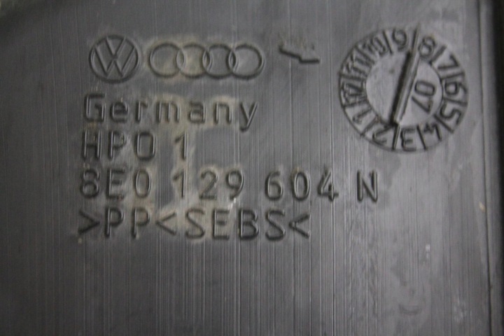 TUYAU SUPPORT AIR 8E0129604N A4 B7 2.0 TDI
