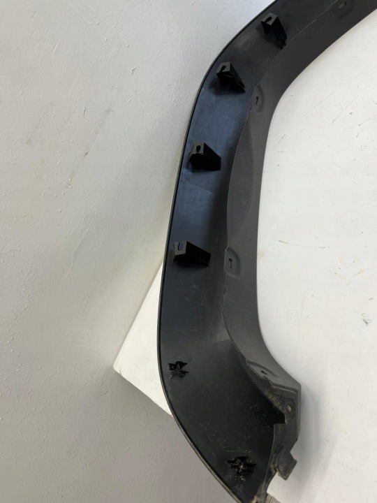 MOULURE GARDE-BOUE GAUCHE ARRIÈRE SUZUKI JIMNY 18-
