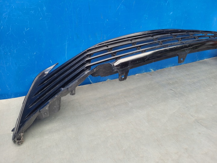 TOYOTA CAMRY VIII GRILLE CENTRALE PARE-CHOCS 53113-33120