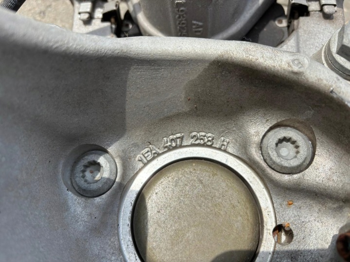 VW ID3 ROTULE DE DIRECTION GAUCHE AVANT AMORTISSEUR 1EA407253H 1EA412013CT