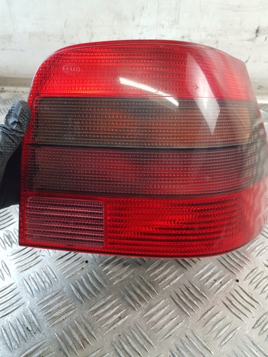 PHARE DROITE ARRIÈRE 1J6945112S INSERT 1J6945257 VW GOLF IV EUROPE