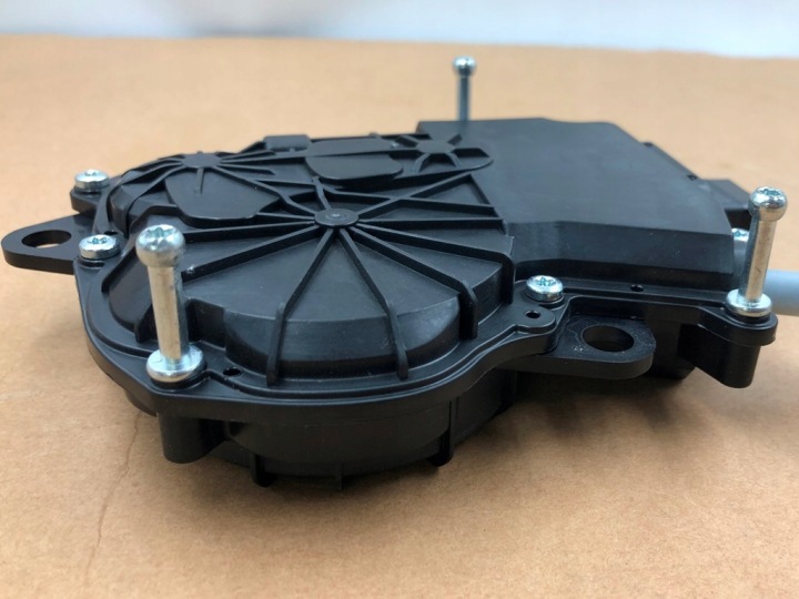 DROIT SERVOMOTEUR SERRURE ARRIÈRE COUVERCLES DE COFFRE LR070123 VERS LAND RANGE ROVER TURBO IV