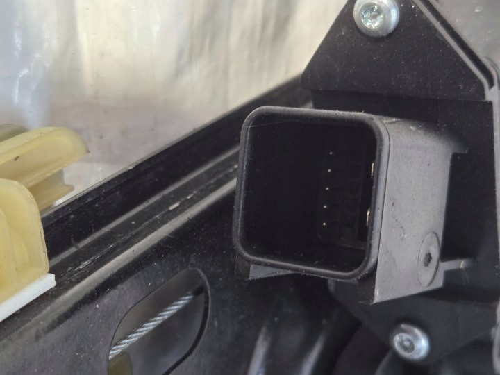 MÉCANISME VITRES DROIT AVANT OPEL ADAM 966436201