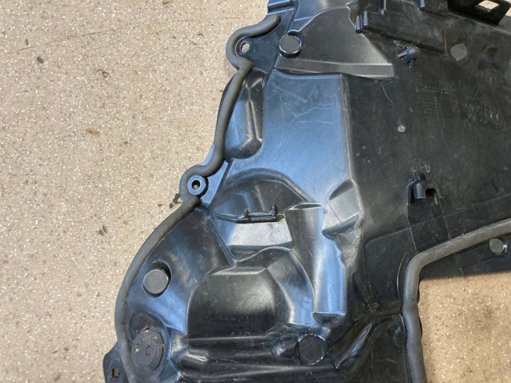PROTECTION THERMIQUE DROITE CÔTÉ MERCEDES-BENZ E W213 A2536208200