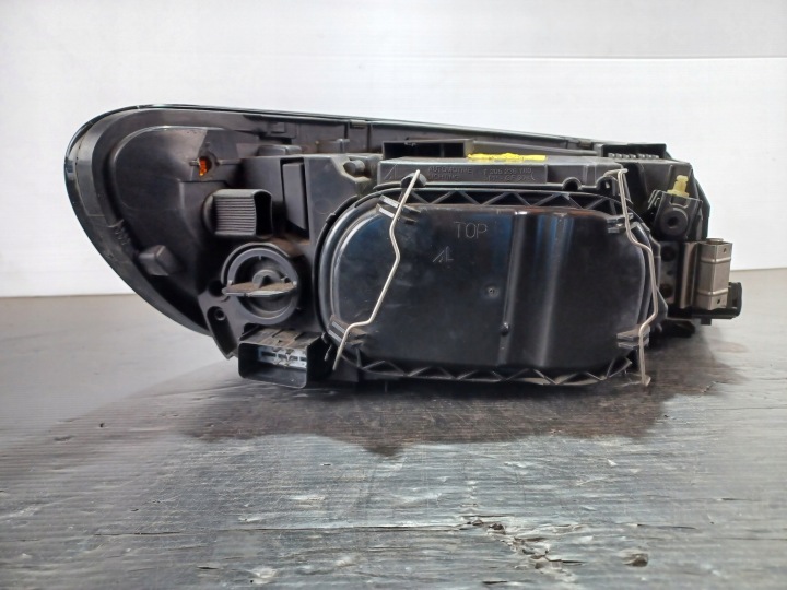 VOLVO C30 PHARE GAUCHE AVANT AVANT UK 31283158