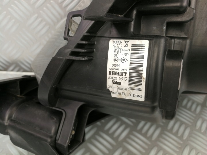 8200261612 PROJECTEUR PHARE DROITE DROIT AVANT AVANT RENAULT CLIO III 3 EUROPE