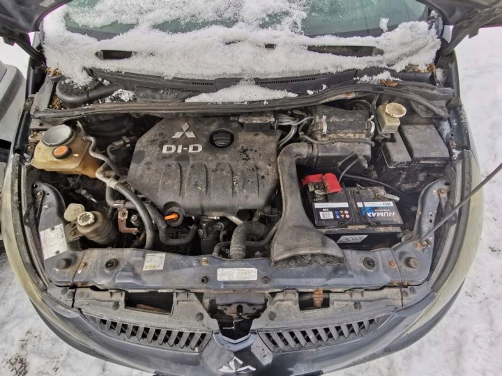 MITSUBISHI GRANDIS TUYAU ÉCHANGEUR D'AIR DE SURALIMENTATION 2006 2.0L