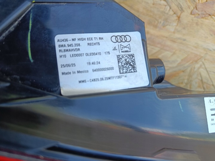AUDI Q5 8MA III PHARES ARRIÈRE OLED MATRIX DROITE GAUCHE CACHE 8MA945095G 2025R