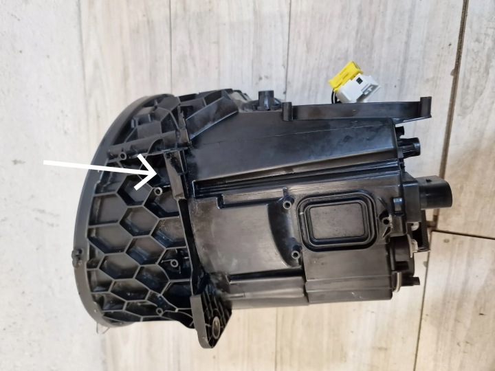 MERCEDES G-KLASA W463 COMPLET LED MULTIBEAM GAUCHE