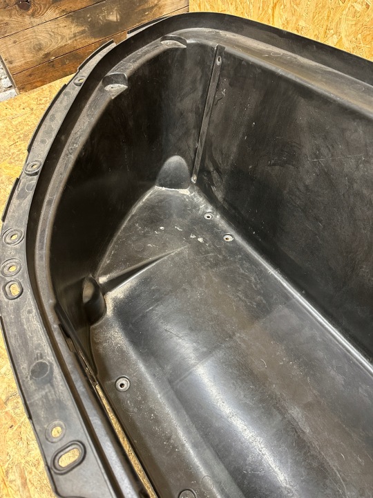 TESLA X BAIGNOIRE COFFRE