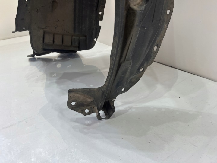 NISSAN X-TRAIL T32 LIFT PASSAGE DE ROUE AVANT DROIT 63842-4CB0A