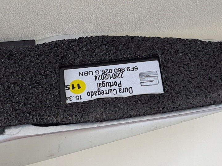 BARRES DE TOIT DE TOIT DROIT DROITE CÔTÉ SEAT ARONA FR LIFT 2024R