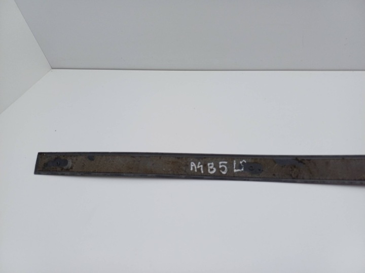 MOULURE PORTES GAUCHE AVANT AUDI A4 B5 8D0853953 NR128