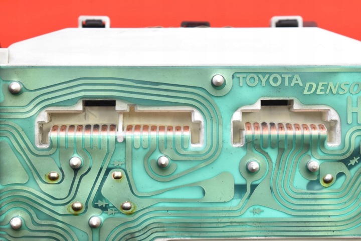COMPTEUR MONITEUR EUROPE 83800-52700 TOYOTA YARIS VERSO 1 I 1.4 D-4D 75 KM