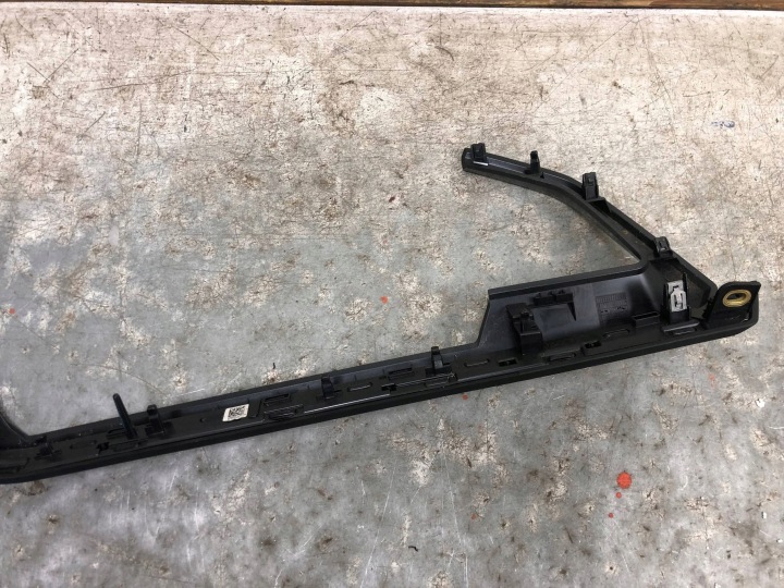 MOULURE DÉCOR CONSOLES AUDI Q4 E-TRON 89B853190
