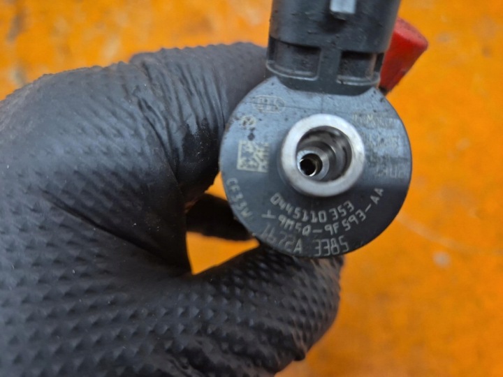 FORD FOCUS MK2 08-11 LIFT 1.6D 90KM INJECTEUR INJECTEUR 9M5Q-9F593-AA