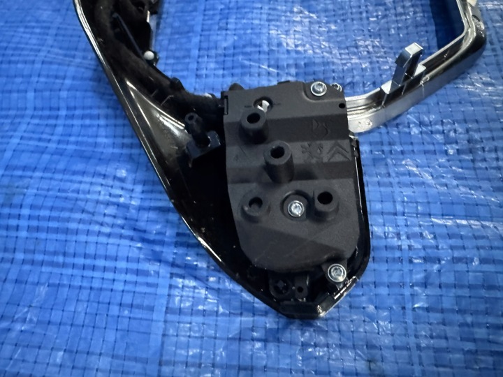 BOUTONS COMMUTATEURS CAOUTCHOUC PEUGEOT E-208 II 9812313777