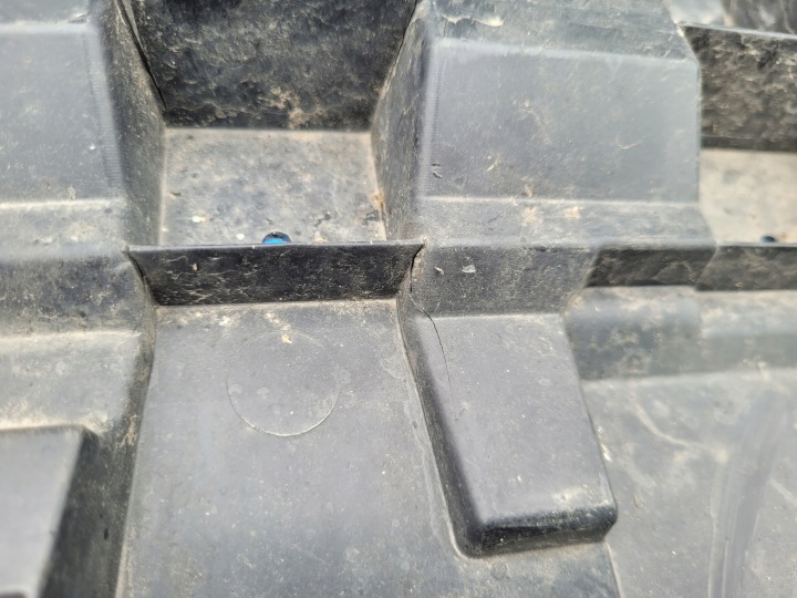 DACIA SANDERO III PROTECTION PLAQUE INFÉRIEURE SOUS MOTEUR PARE-CHOCS AVANT 622350503R