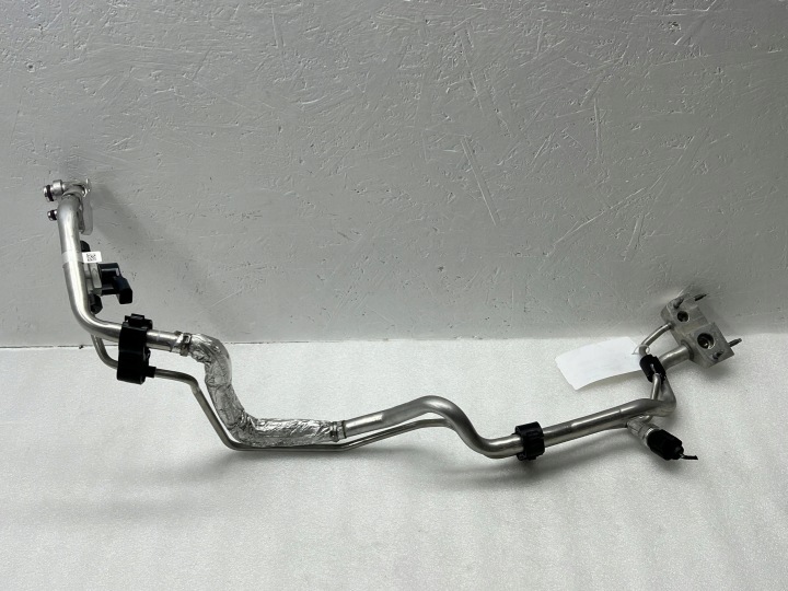 FIL CLIMATISATION AUDI A3 8Y 3WB816738A