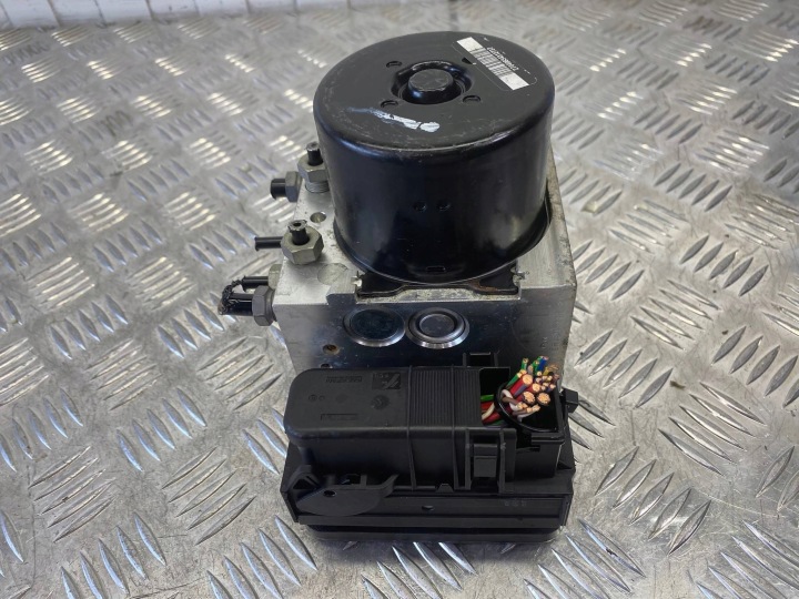 POMPE ABS VOLVO S60 II V60 I 31400101AA P31400101