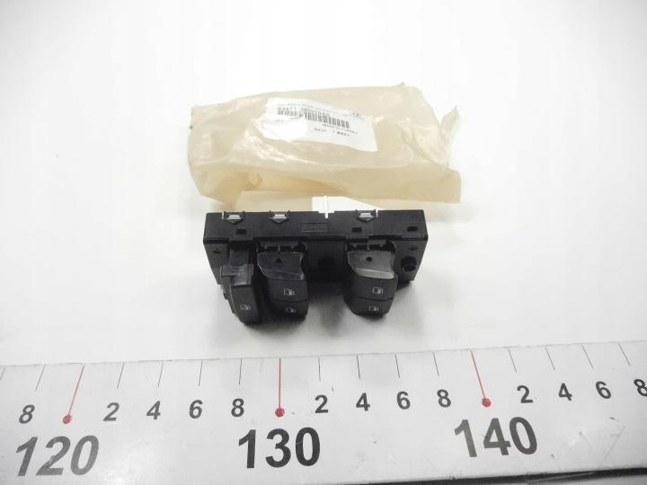 COMMUTATEUR RÉGLAGES VITRE HYUNDAI I20 III OE 93571 Q00104X