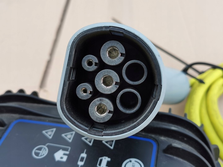 VW AUDI SKODA 12E971675BS EV CHARGEUR FIL LADOWANIA CHARGER