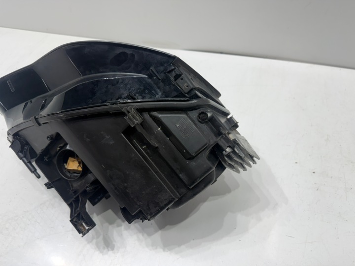 AUDI A5 8T0 LIFT BI XÉNON ROTATIF 8T0941031C PHARE GAUCHE AVANT AVANT