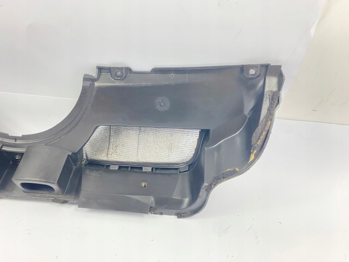 DOUBLURE DE PASSAGE DE ROUE CENTRAL PLASTIQUE PROTECTION ESSUIE-GLACES MERCEDES W124 1246200978