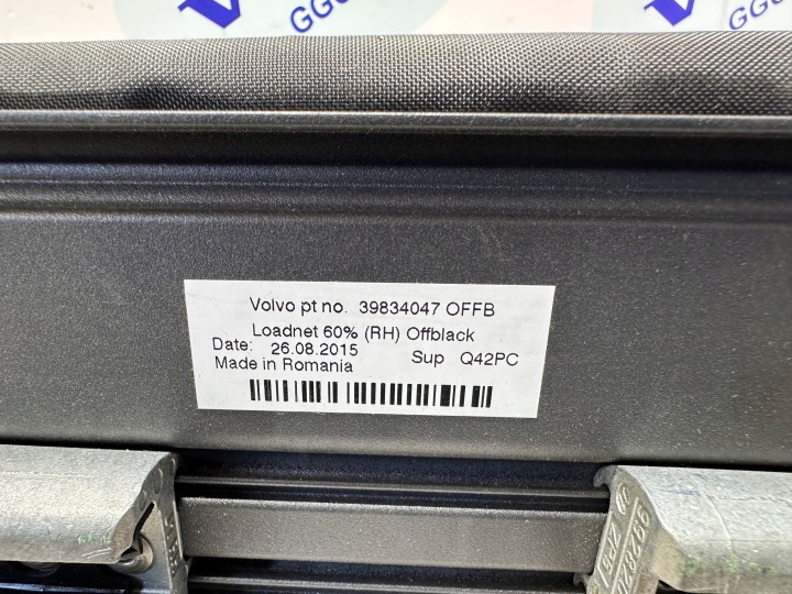 VOLVO V70 XC70 GRILLE COUVERCLES DE COFFRE SUPÉRIEURE 39834045 ROCZNIKI 07-16