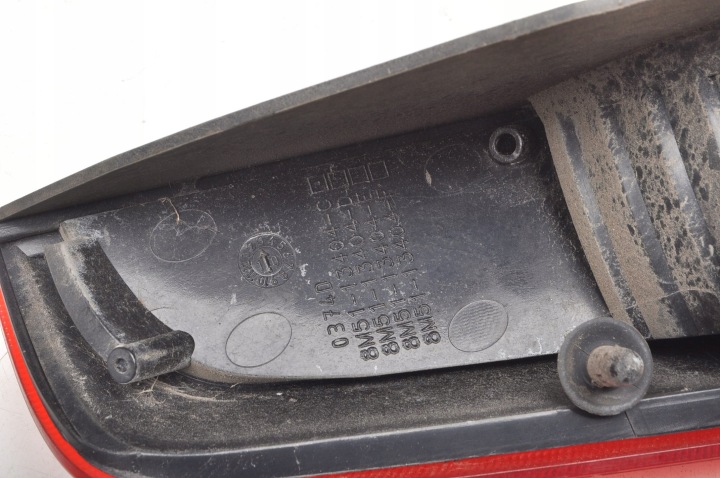 FORD FOCUS MK2 LIFT PHARE DROITE ARRIÈRE DROIT ARRIÈRE UNIVERSEL 8M51-13404-C