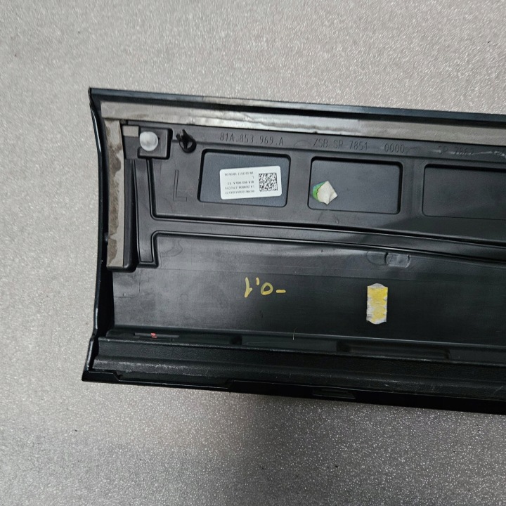 AUDI Q2 81A 16- S-LINE MOULURE PORTES GAUCHE ARRIÈRE GAUCHE ARRIÈRE 81A853969A
