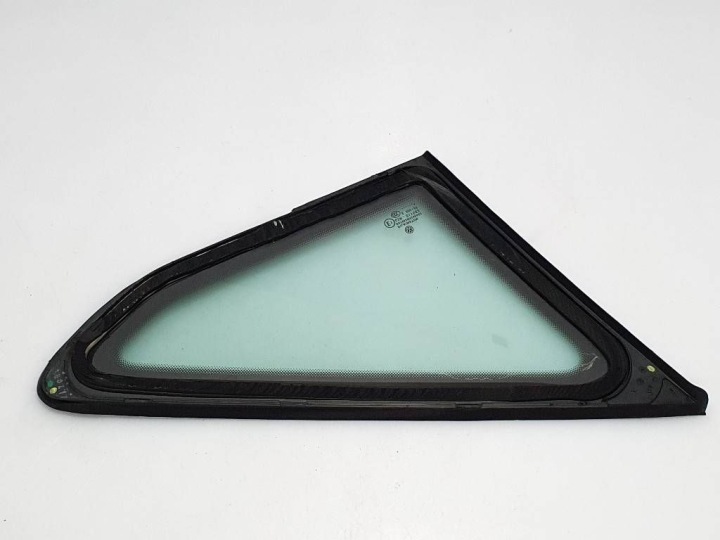 VW GOLF SPORTSVAN 2014 GAUCHE CÔTÉ PARE-BRISE CARROSSERIE TRIANGULAIRE