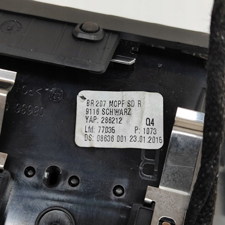 MERCEDES-BENZ E A207 2015 BUSES GRILLES CONDUIT D'AIR TABLEAU DE BORD INSTRUMENTATION