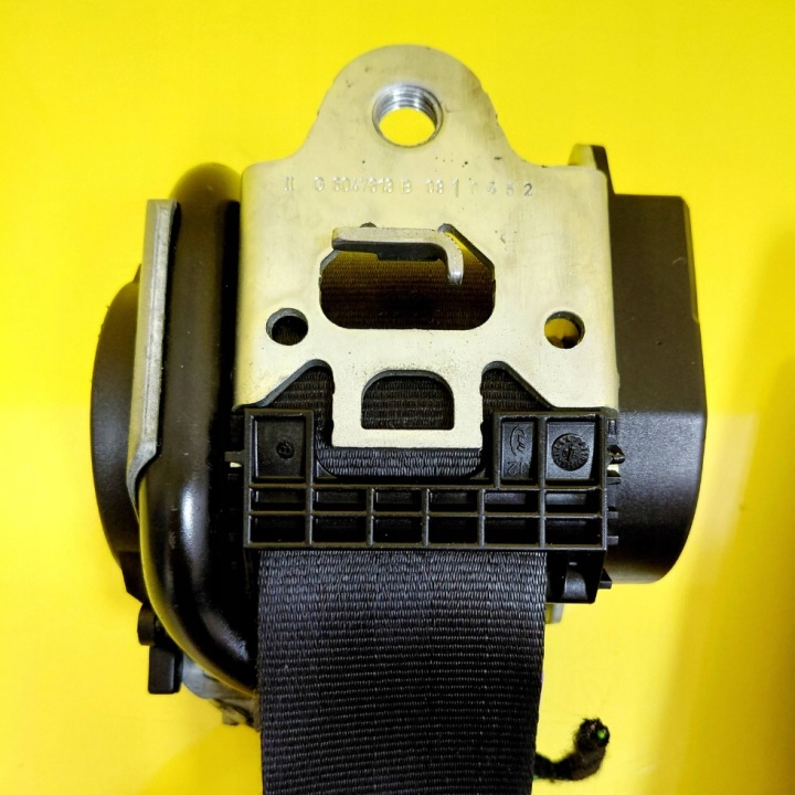 CEINTURE DE SÉCURITÉ DROIT AVANT SKODA OCTAVIA MK2 (1Z) 616015800 NR1421