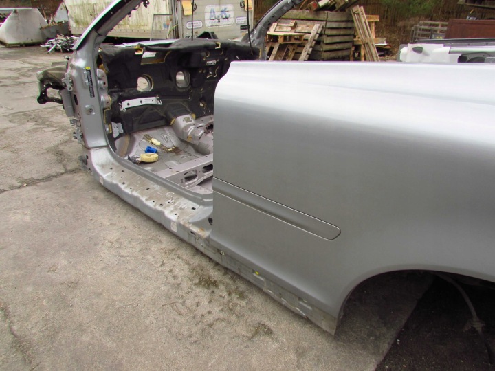 VOLVO C70 II 06-13 QUART AILE ARRIÈRE GAUCHE 477