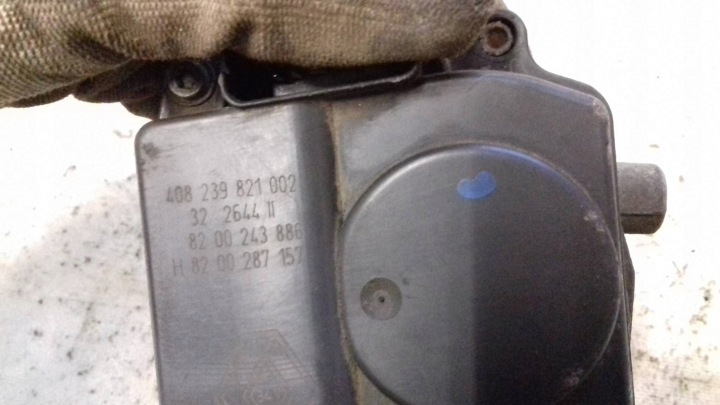 PAPILLON DES GAZ 8200243886 RENAULT SCENIC II 2.0 16V TURBO 03-