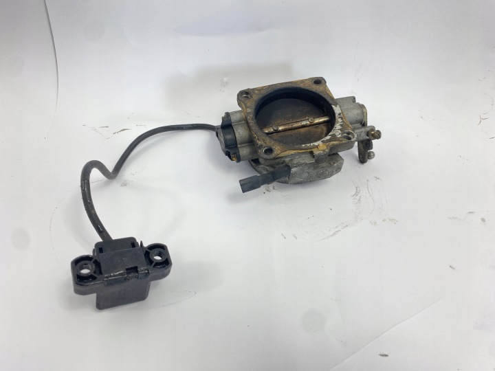 PAPILLON DES GAZ MERCEDES W124 260E 260T 300E 300CE 300TE 0021402653 2015404245