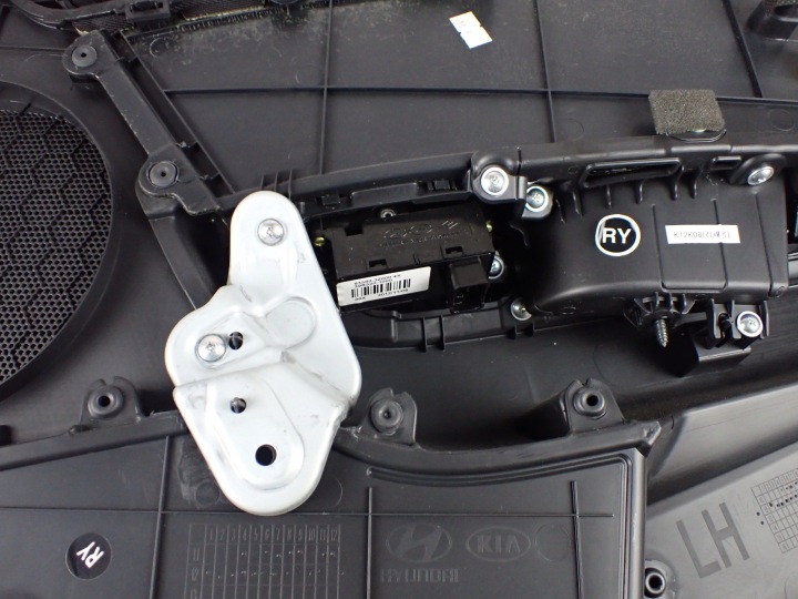 GARNITURE PORTES GAUCHE ARRIÈRE HYUNDAI I40 UNIVERSEL 83370-3Z000