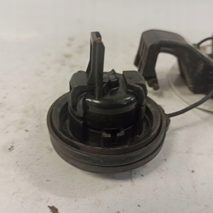 PEUGEOT 308 T9 II CLAPET GOULOTTE DE REMPLISSAGE CARBURANTS 9687552880