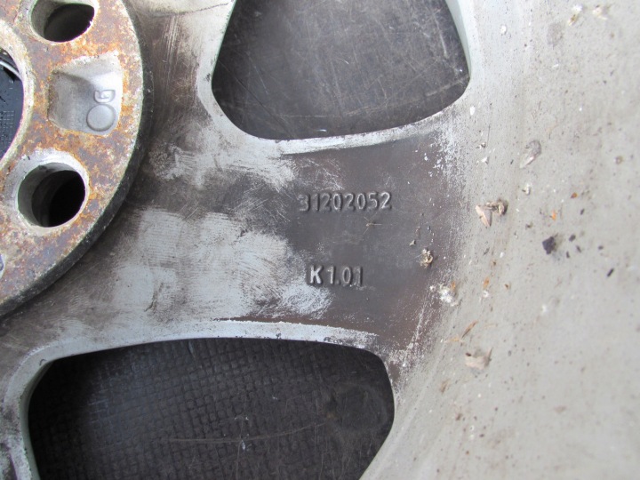 JANTE ALUMINIUM VOLVO V40 II 12-19 6.5X16 H2 ET52.5 16