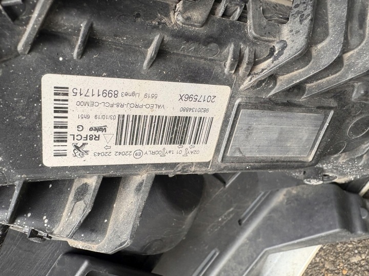 PEUGEOT 508 II PARE-CHOCS AVANT AVANT 9817030977 89911714 89911715
