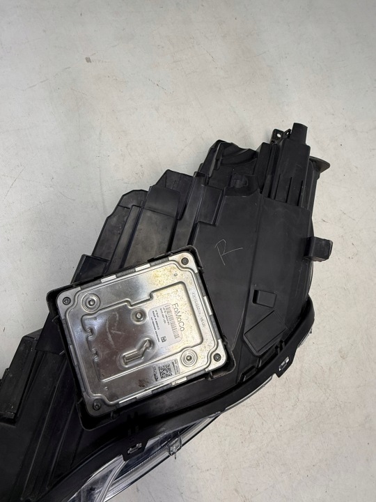 FORD KUGA III MK3 19- PHARE DROITE AVANT AVANT COMPLET LED LV4B-13E016-AK