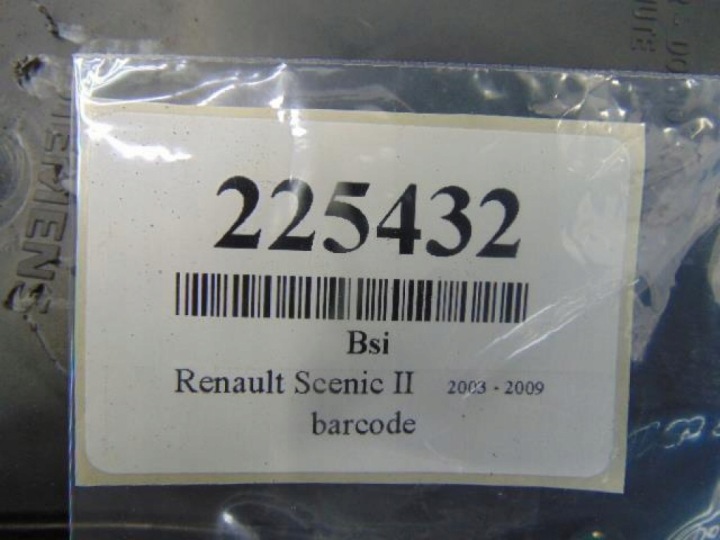 RENAULT SCENIC II 1.9DCI MODULE FUSIBLE 8200306435