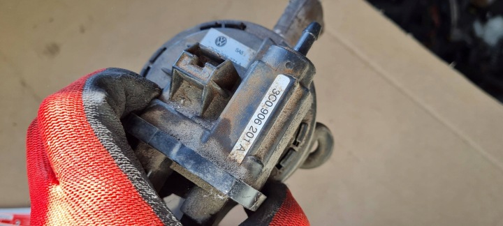 Q3 8U POMPE EVAP SUPPLÉMENTAIRE 2.0 TFSI FILTRE CARBONE VW AUDI